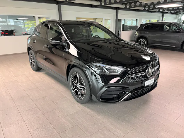 Mercedes-Benz GLA 250 4Matic 8G-DCT Swiss Star