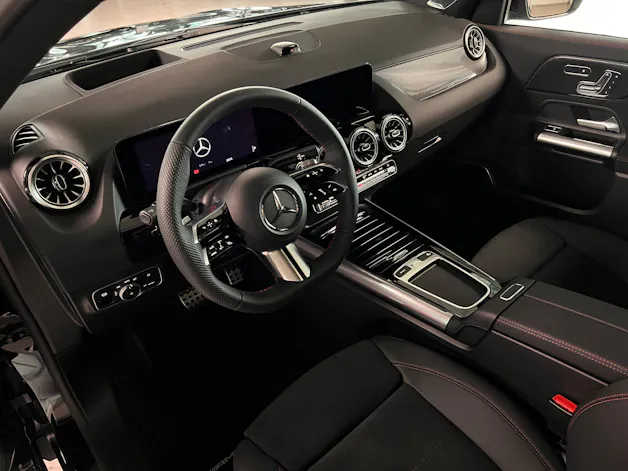 Mercedes-Benz GLA 250 4Matic 8G-DCT Swiss Star