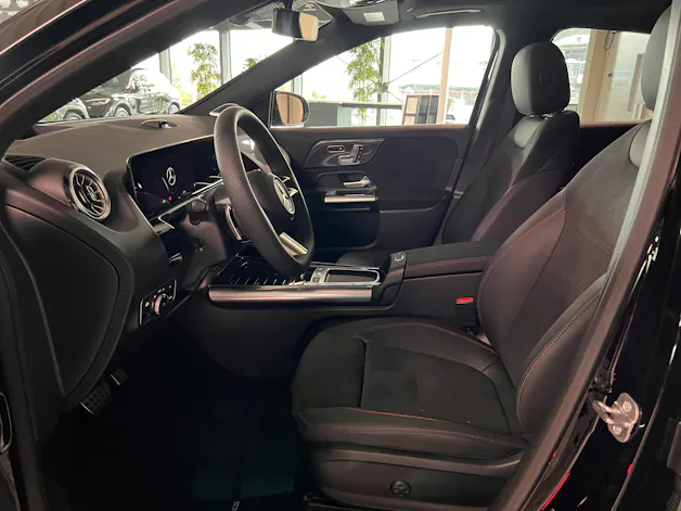 Mercedes-Benz GLA 250 4Matic 8G-DCT Swiss Star