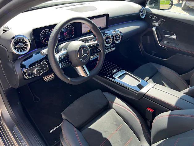 Mercedes-Benz A 180 7G-DCT