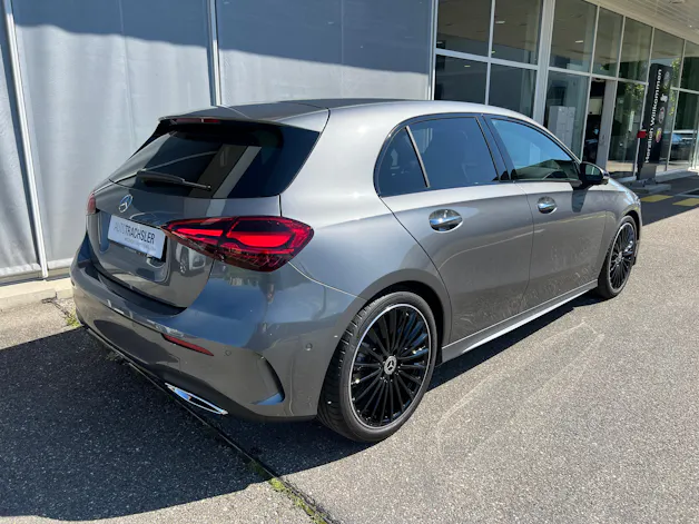 Mercedes-Benz A 180 7G-DCT