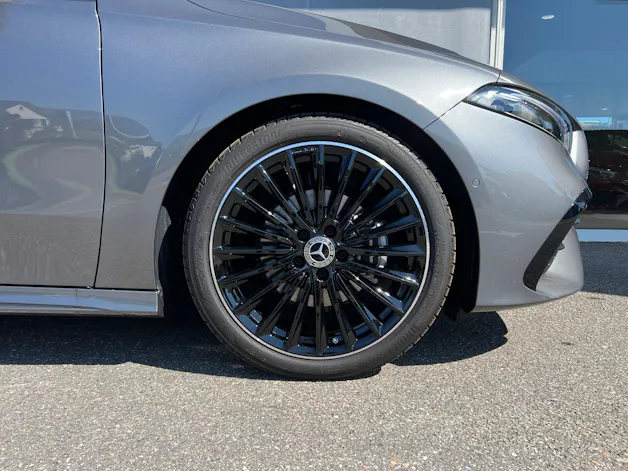 Mercedes-Benz A 180 7G-DCT