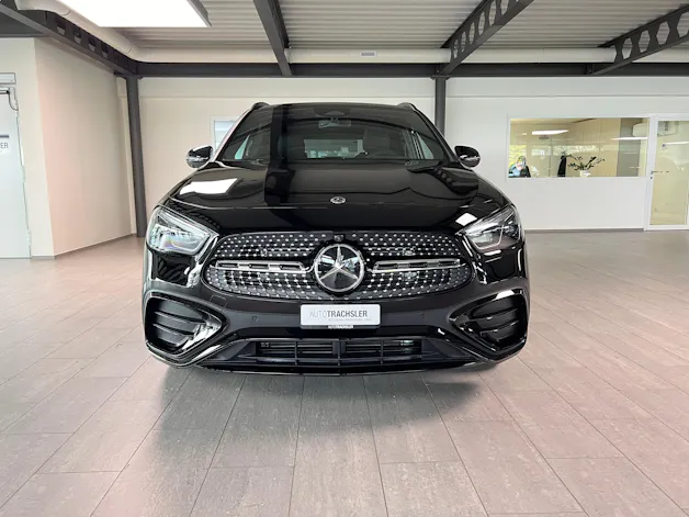 Mercedes-Benz GLA 250 4Matic 8G-DCT Swiss Star