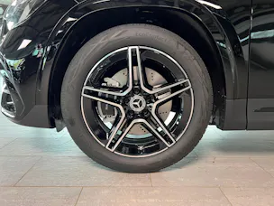 Mercedes-Benz GLA 250 4Matic 8G-DCT Swiss Star