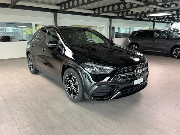 Mercedes-Benz GLA 250 4Matic 8G-DCT Swiss Star