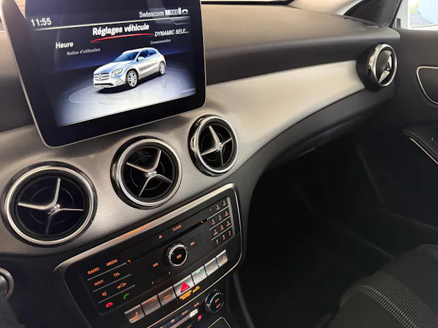 Mercedes-Benz GLA 180 Urban 7G-Tronic