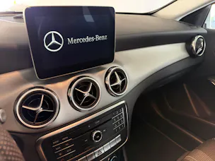 Mercedes-Benz GLA 180 Urban 7G-Tronic