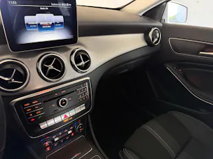 Mercedes-Benz GLA 180 Urban 7G-Tronic