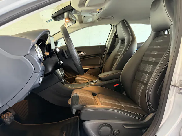 Mercedes-Benz GLA 180 Urban 7G-Tronic