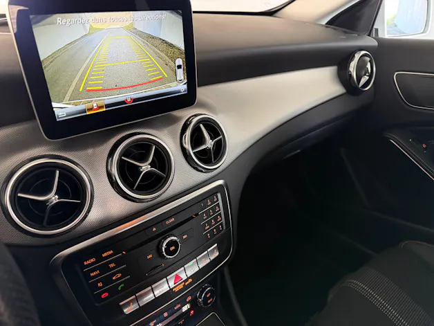 Mercedes-Benz GLA 180 Urban 7G-Tronic