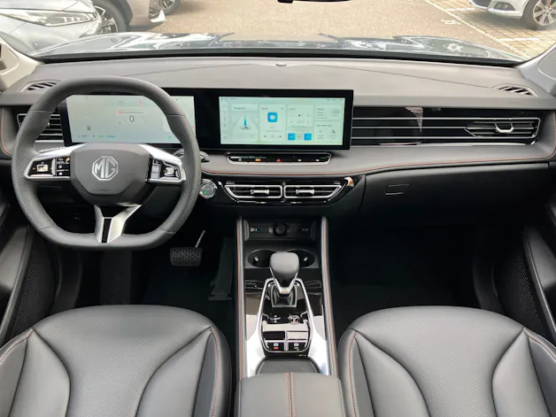 MG HS 1.5 T Hybrid+ Luxury