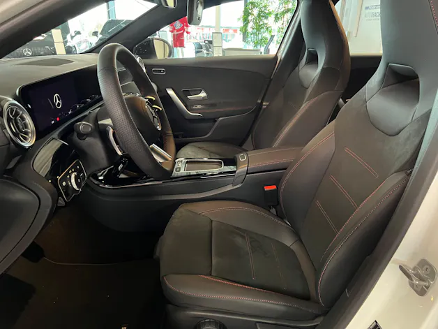 Mercedes-Benz A 180 7G-DCT