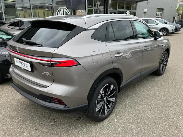 MG HS 1.5 T Hybrid+ Luxury