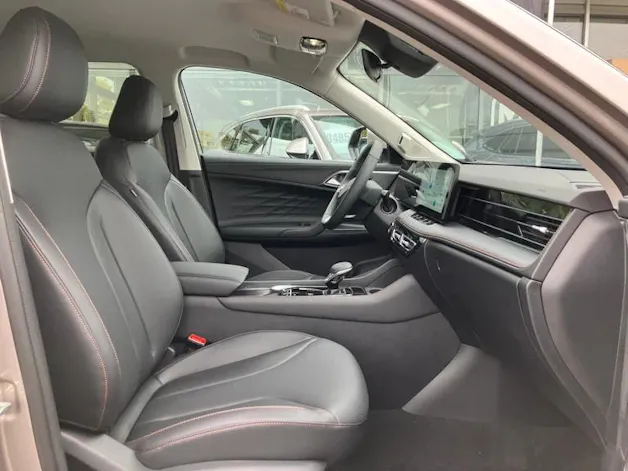 MG HS 1.5 T Hybrid+ Luxury