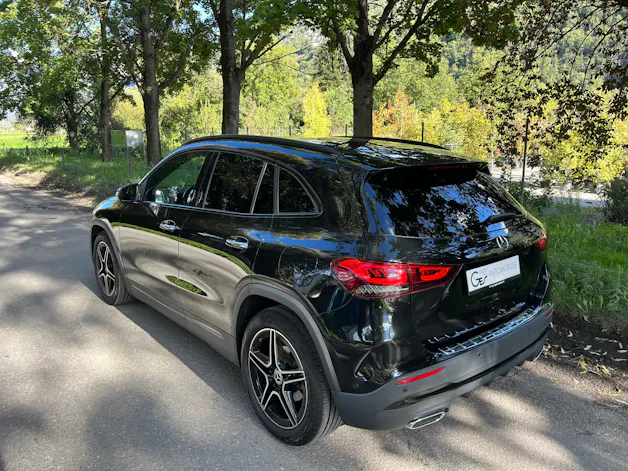 Mercedes-Benz GLA 200 4Matic AMG Line 8G-DCT