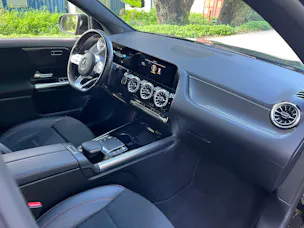 Mercedes-Benz GLA 200 4Matic AMG Line 8G-DCT