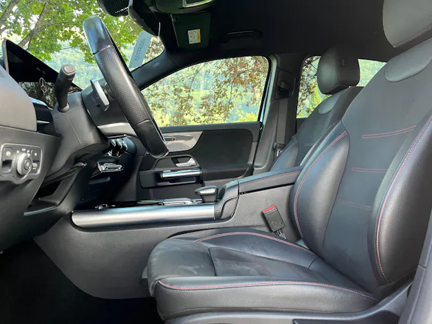 Mercedes-Benz GLA 200 4Matic AMG Line 8G-DCT