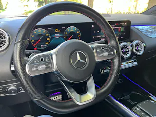 Mercedes-Benz GLA 200 4Matic AMG Line 8G-DCT