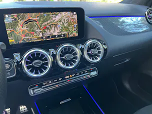 Mercedes-Benz GLA 200 4Matic AMG Line 8G-DCT