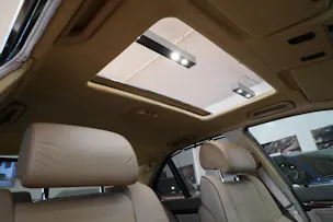 BMW 740i