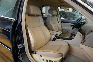 BMW 740i