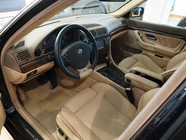 BMW 740i