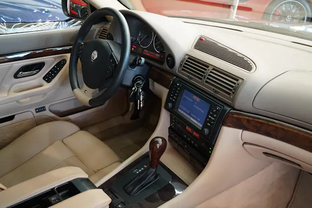 BMW 740i