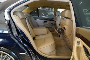 BMW 740i