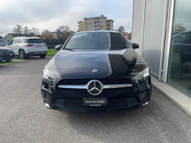 Mercedes-Benz A 250e Style 8G-DCT