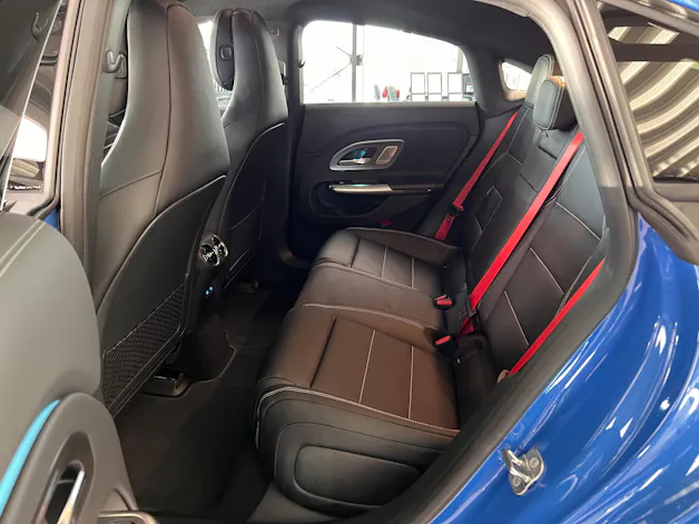 Mercedes-Benz CLA 350 AMG Line 4matic