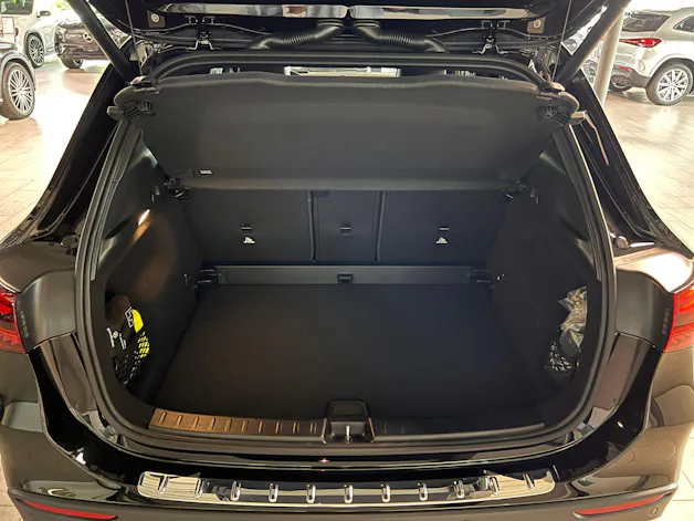 Mercedes-Benz GLA 250 4Matic 8G-DCT Swiss Star