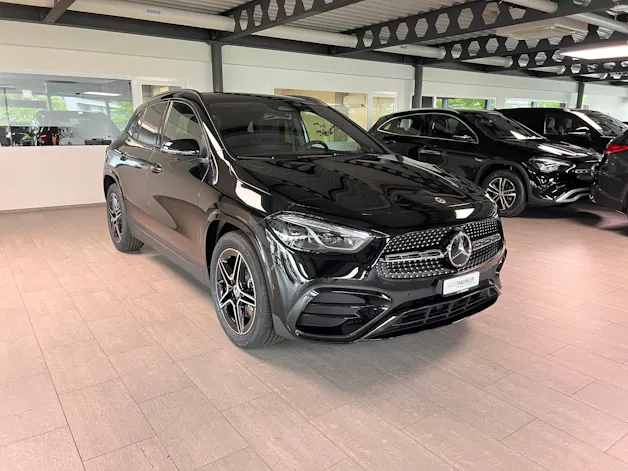 Mercedes-Benz GLA 250 4Matic 8G-DCT Swiss Star