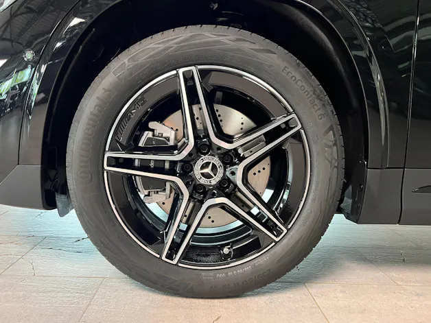 Mercedes-Benz GLA 250 4Matic 8G-DCT Swiss Star