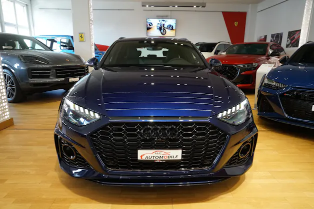 Audi RS4 Avant quattro tiptronic