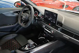 Audi RS4 Avant quattro tiptronic