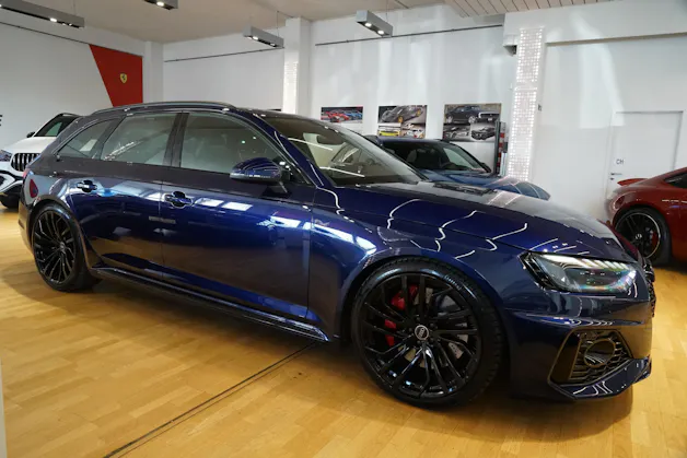 Audi RS4 Avant quattro tiptronic