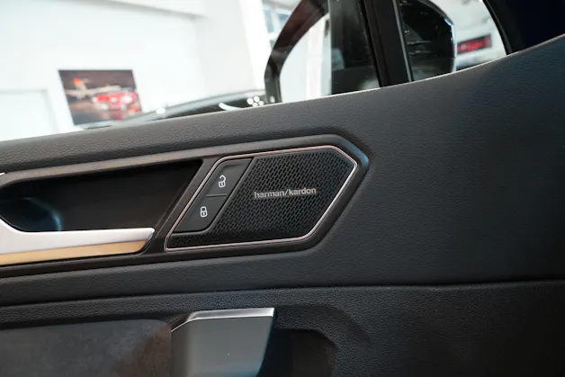VW Tiguan 2.0TSI R 4Motion DSG "Akrapovic"