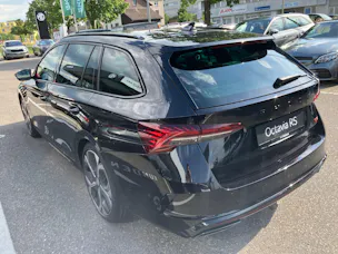 Škoda Octavia Combi 2.0 TSI DSG RS 30 Years Edition