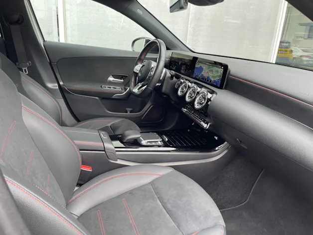 Mercedes-Benz A 200 4Matic AMG Line 8G-DCT