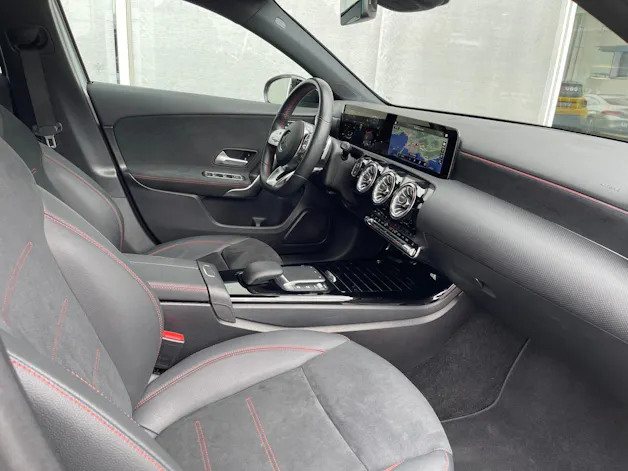 Mercedes-Benz A 200 4Matic AMG Line 8G-DCT