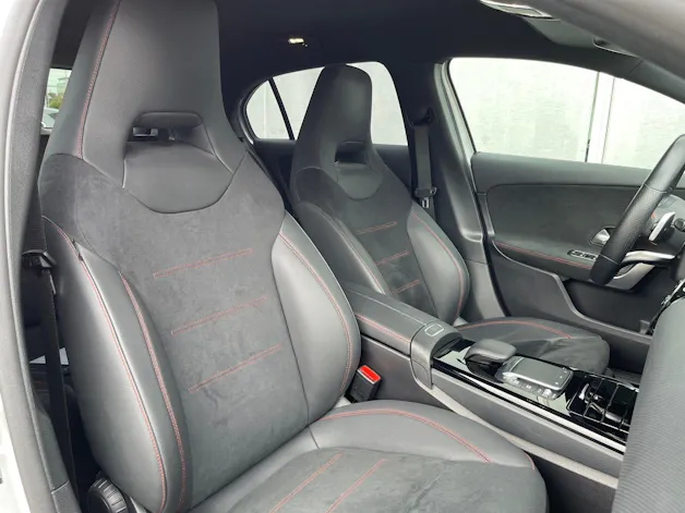 Mercedes-Benz A 200 4Matic AMG Line 8G-DCT