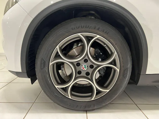 Alfa Romeo Stelvio 2.0 Q4 Sprint