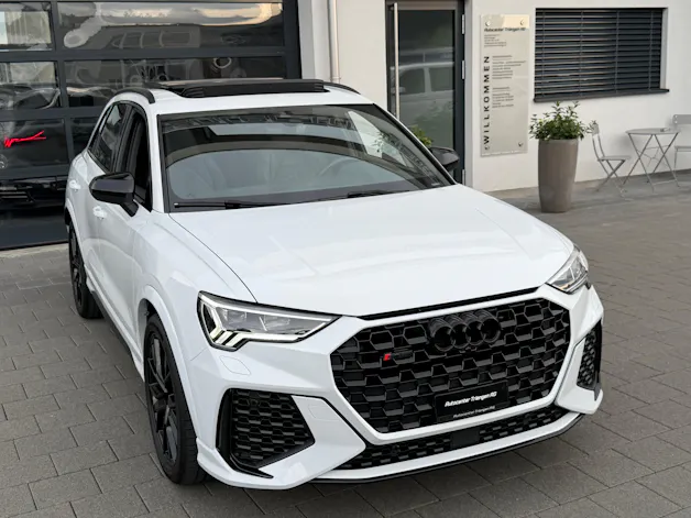 Audi RS Q3 2.5 TFSI quattro S tronic