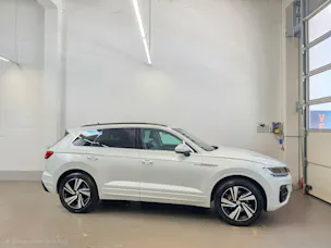 VW Touareg 3.0 TDI Atmosphere R-LINE Exterieur Tiptronic