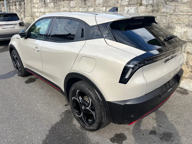 Alfa Romeo Junior 1.2 48V Hybrid Speciale
