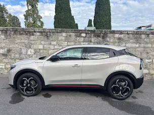 Alfa Romeo Junior 1.2 48V Hybrid Speciale