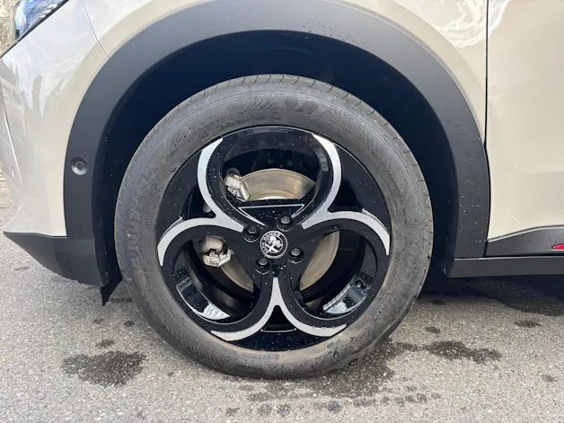 Alfa Romeo Junior 1.2 48V Hybrid Speciale