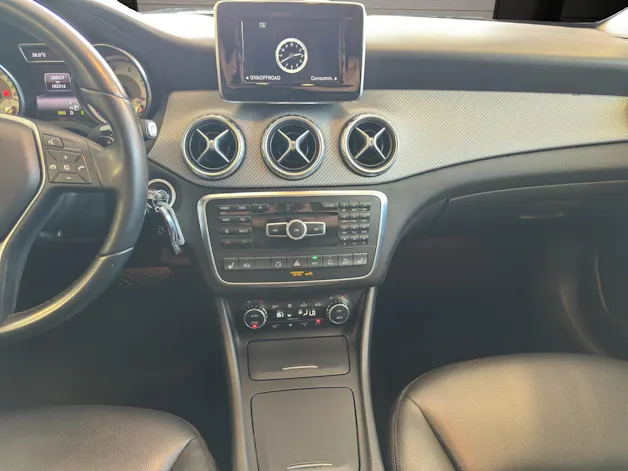 Mercedes-Benz GLA 250 Urban 4Matic