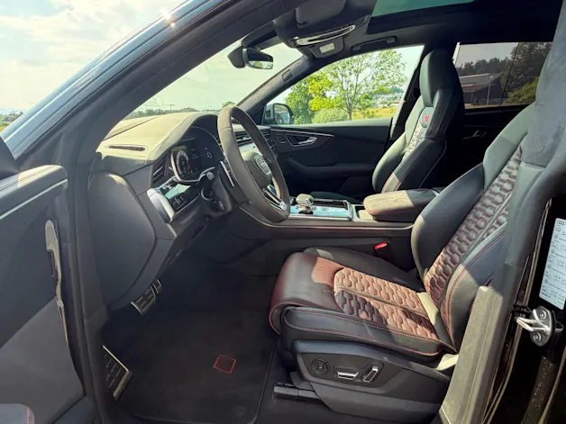 Audi RSQ8 performance quattro