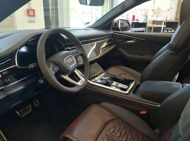 Audi RSQ8 performance quattro